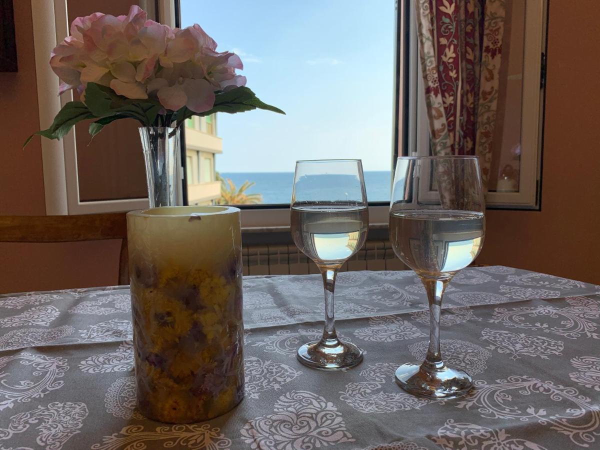 Le Finestre Sul Mare Διαμέρισμα Albissola Marina Εξωτερικό φωτογραφία